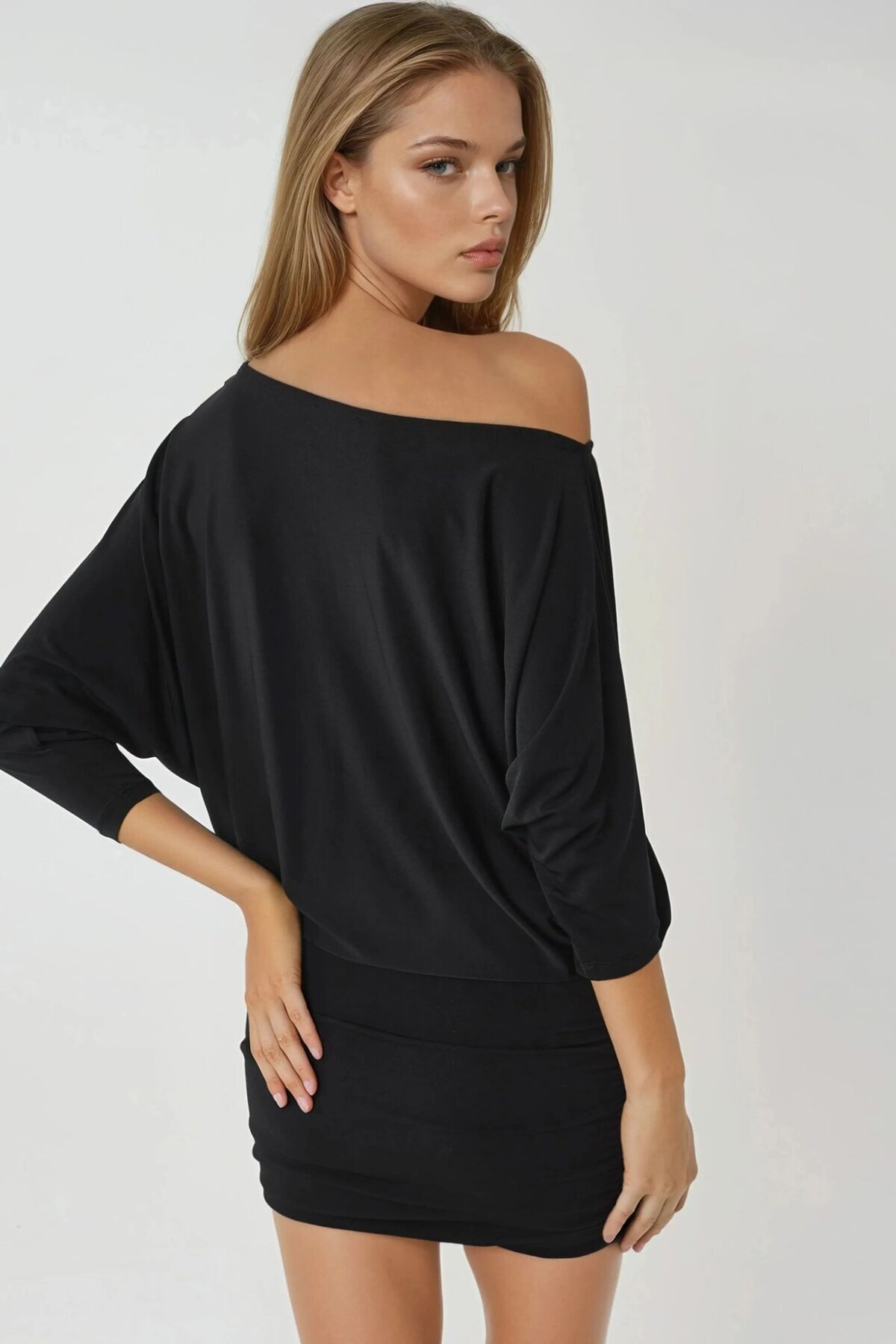 Düşük Omuz Esnek Elbise Siyah