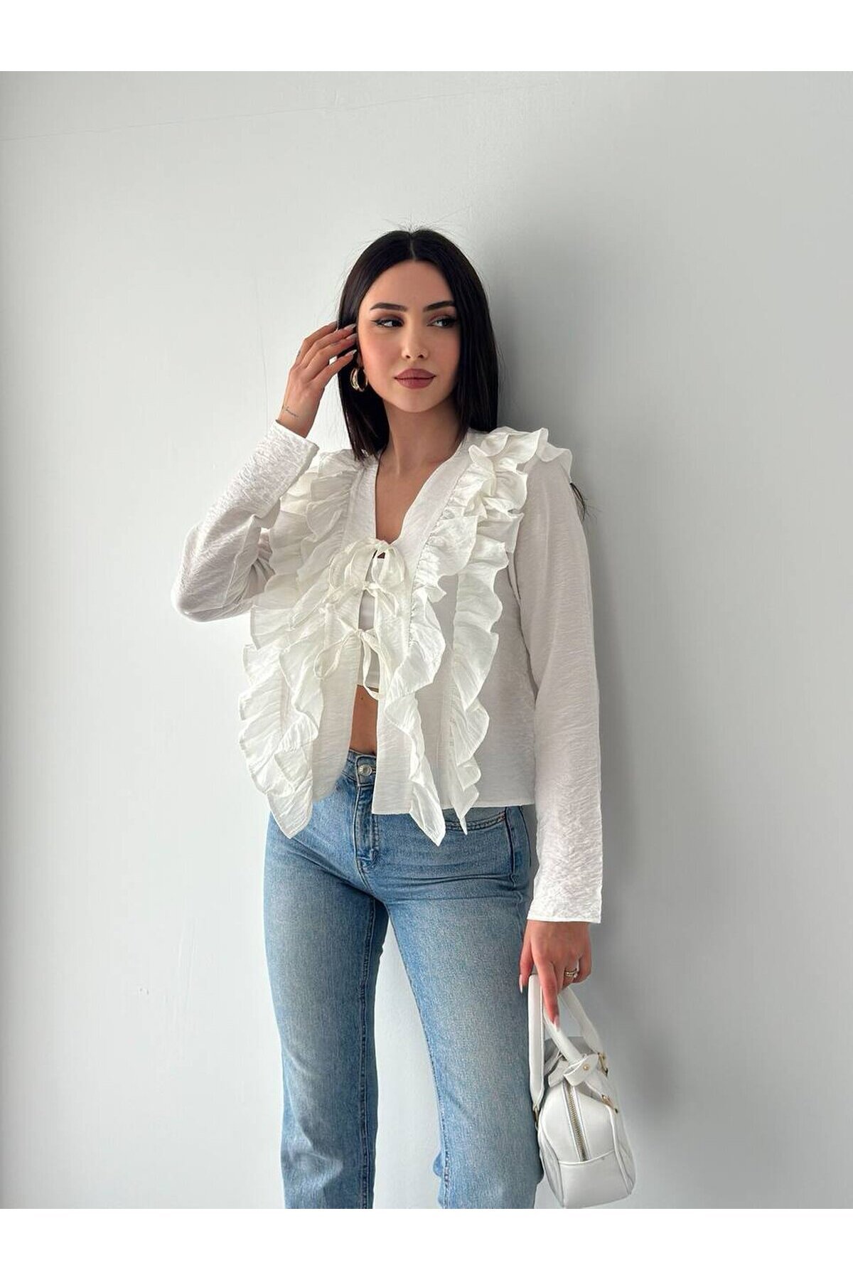Fırfırlı Bağcıklı Bluz Ekru