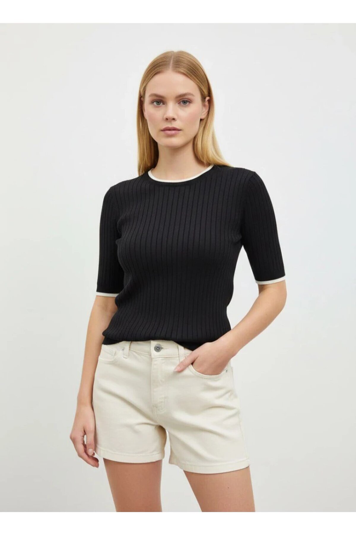 Fitilli Kısa Kollu Biyeli Triko Bluz Siyah