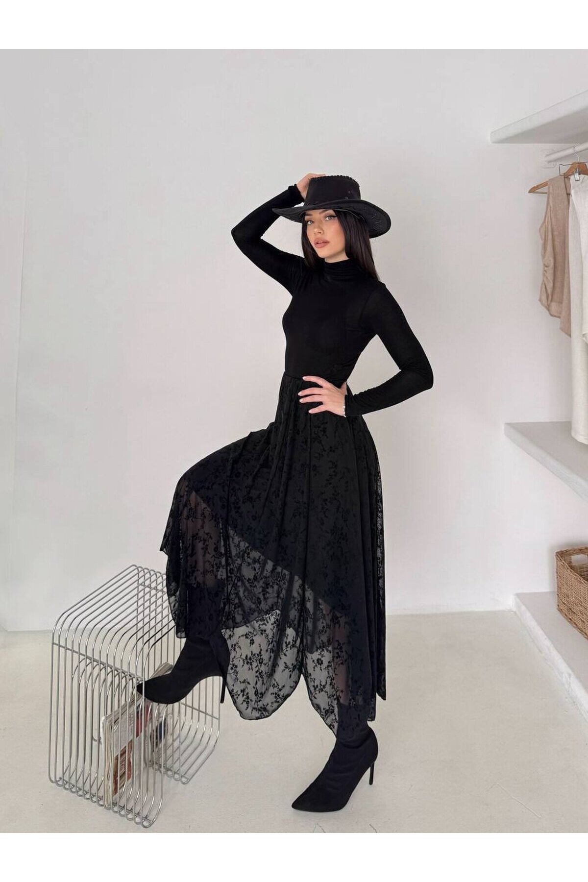 Flok Desenli Tül Etek