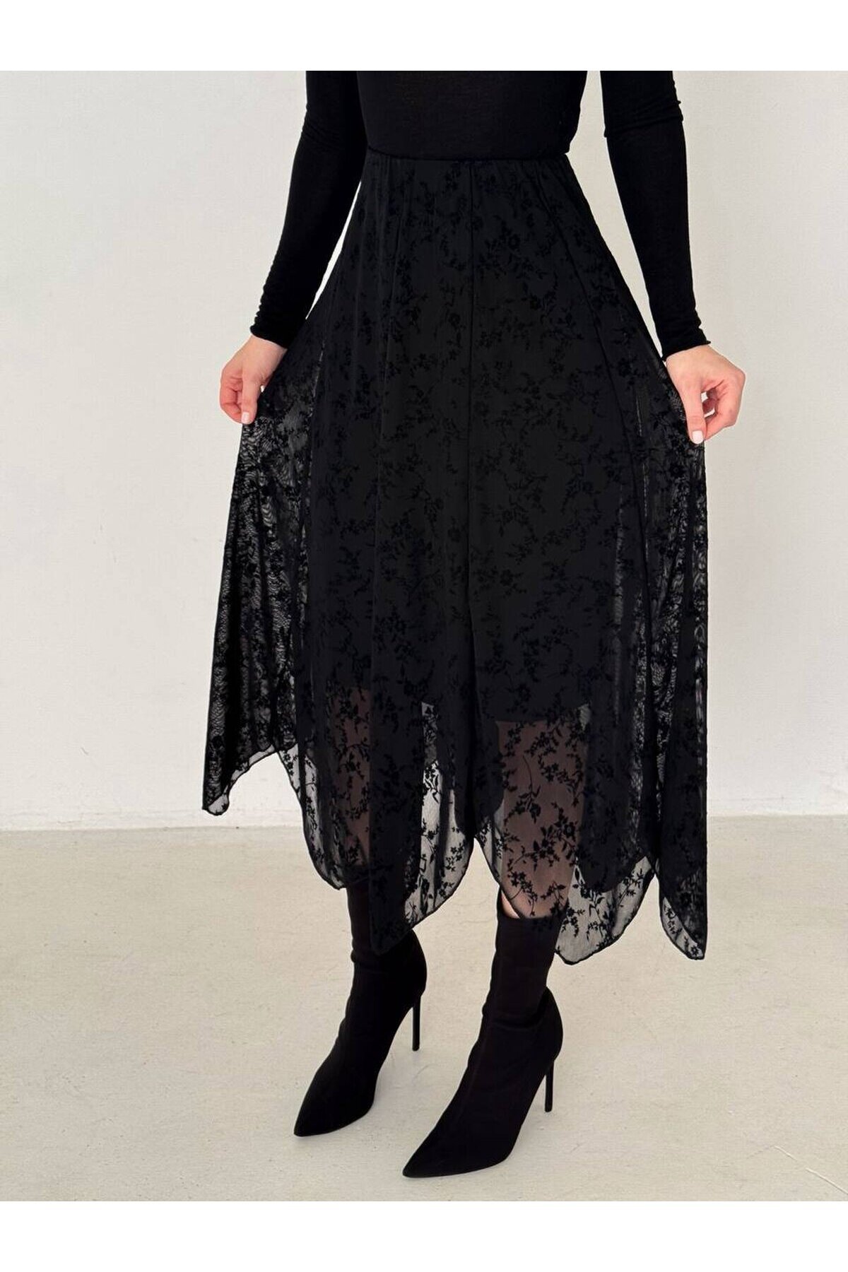 Flok Desenli Tül Etek