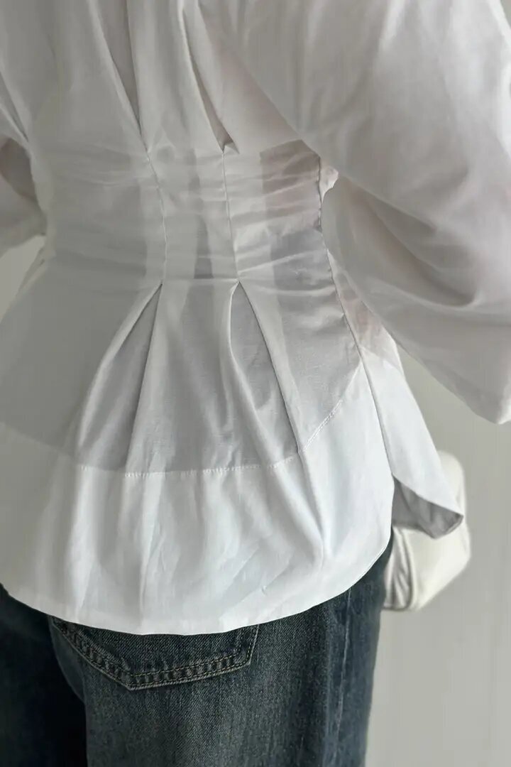 Kadın Bel Formlu Gömlek – Düğmeli Yarım Kol Şık Gömlek Beyaz