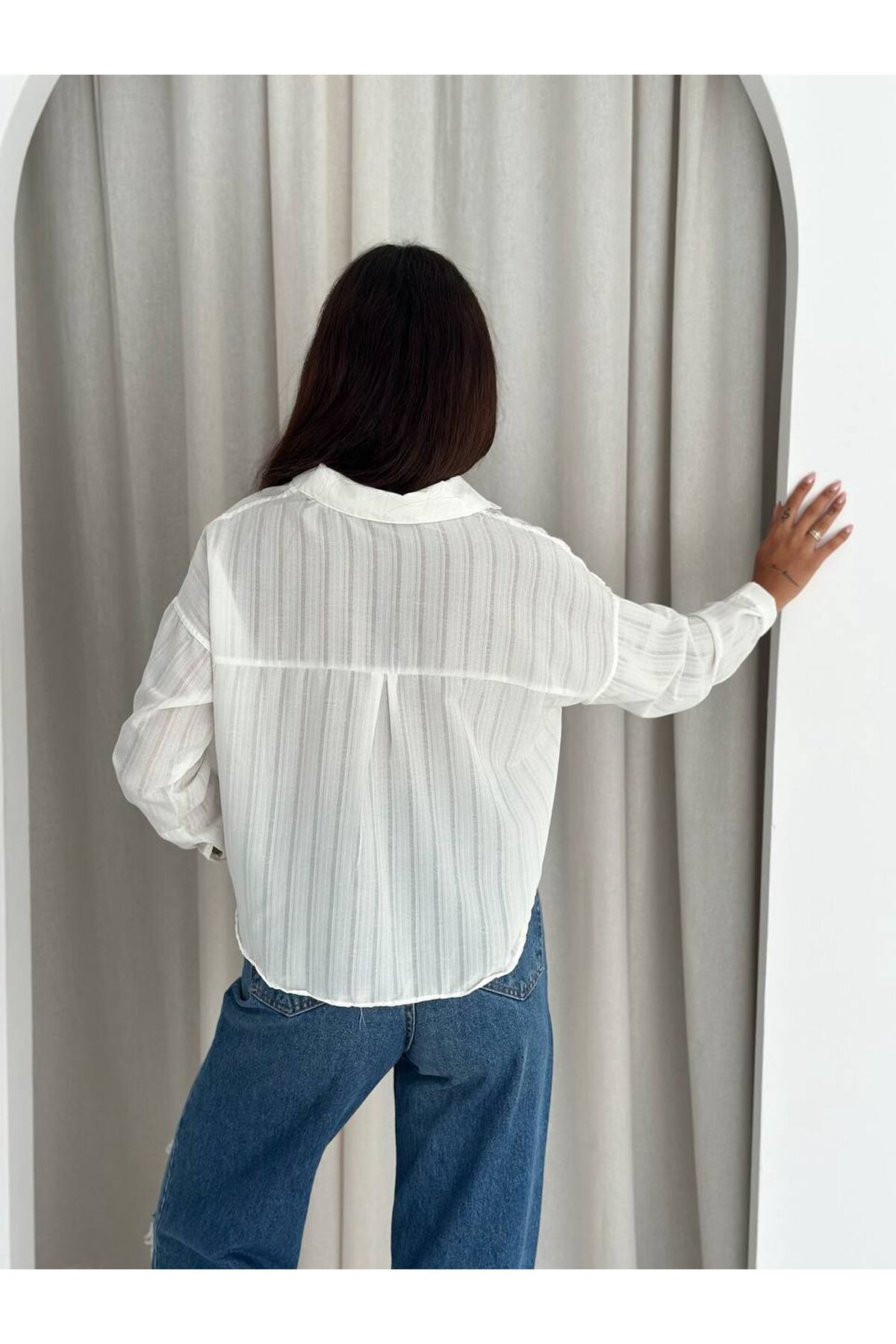 Kadın Beyaz Çizgili Salaş Gömlek