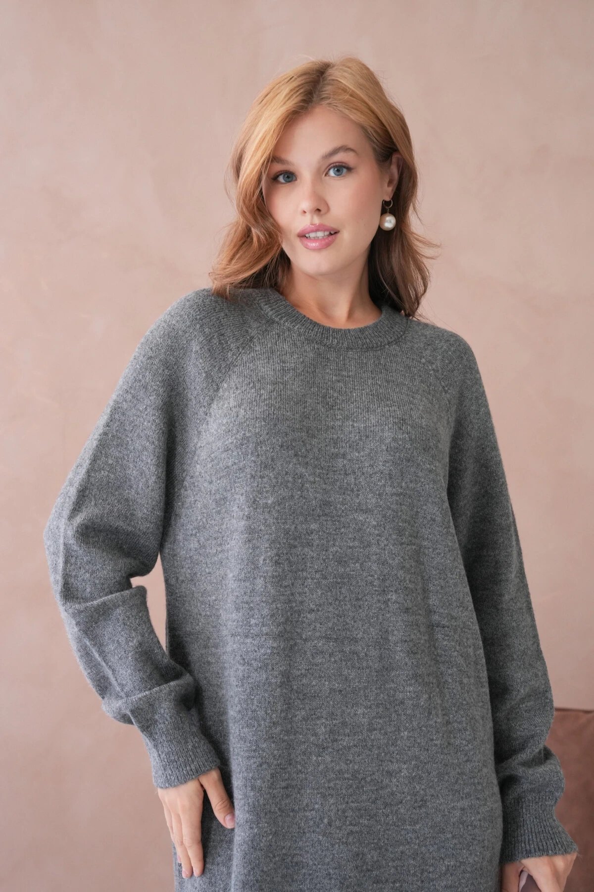 Kadın Bisiklet Yaka Yumuşak Dokulu Maksi Boy Şardonlu Oversize Triko Elbise