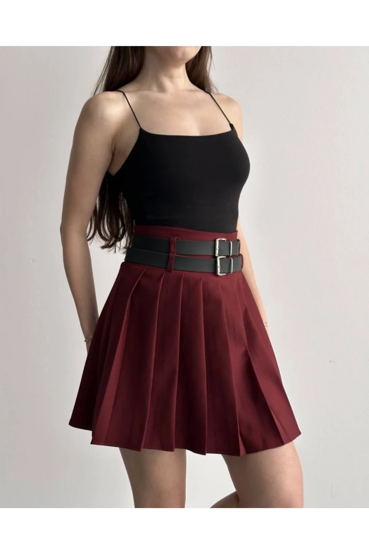 Kadın Çift Kemerli Şortlu Pileli Etek Bordo