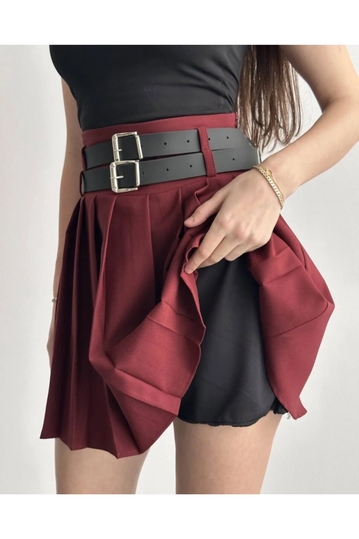 Kadın Çift Kemerli Şortlu Pileli Etek Bordo