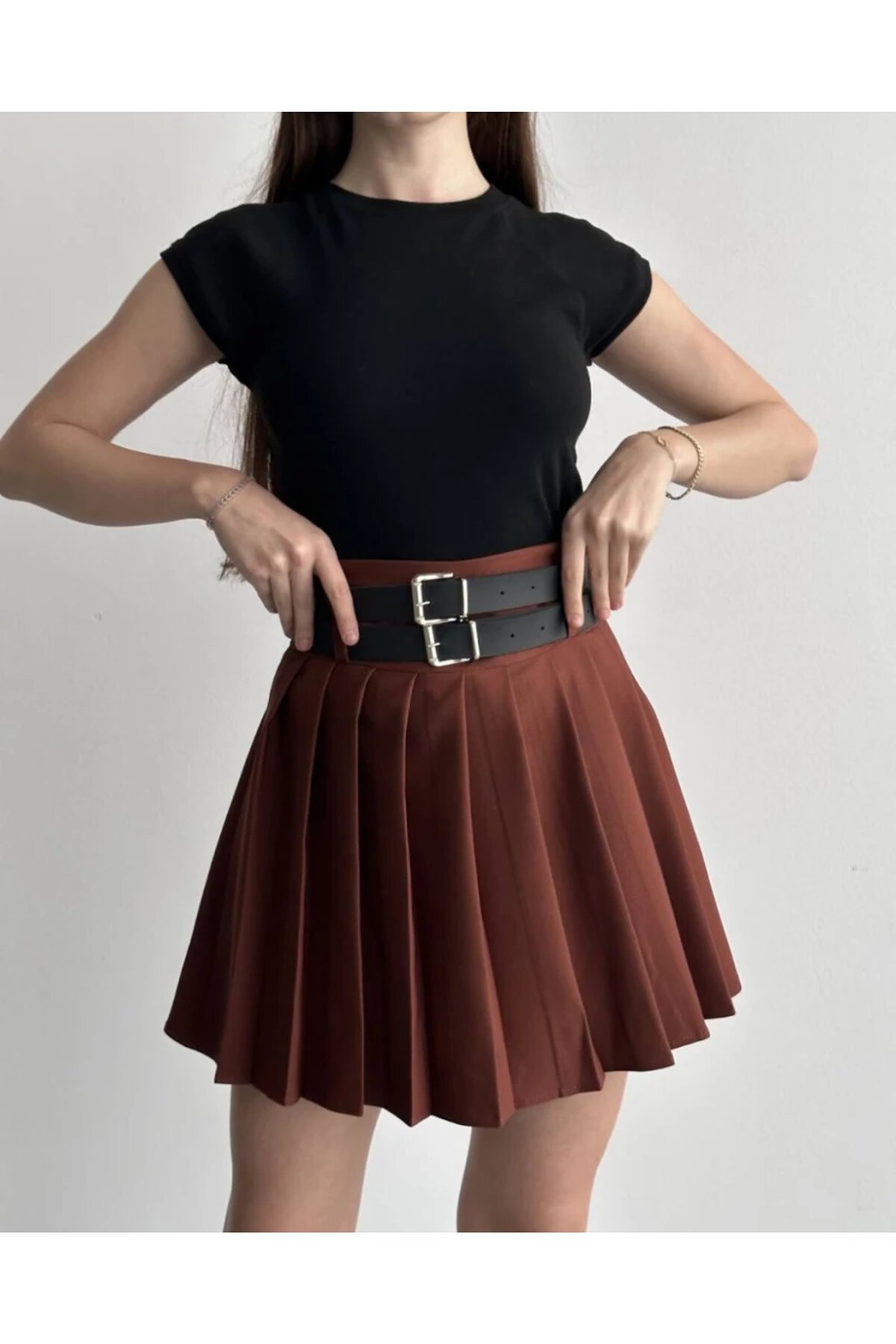 Kadın Çift Kemerli Şortlu Pileli Etek Kahve