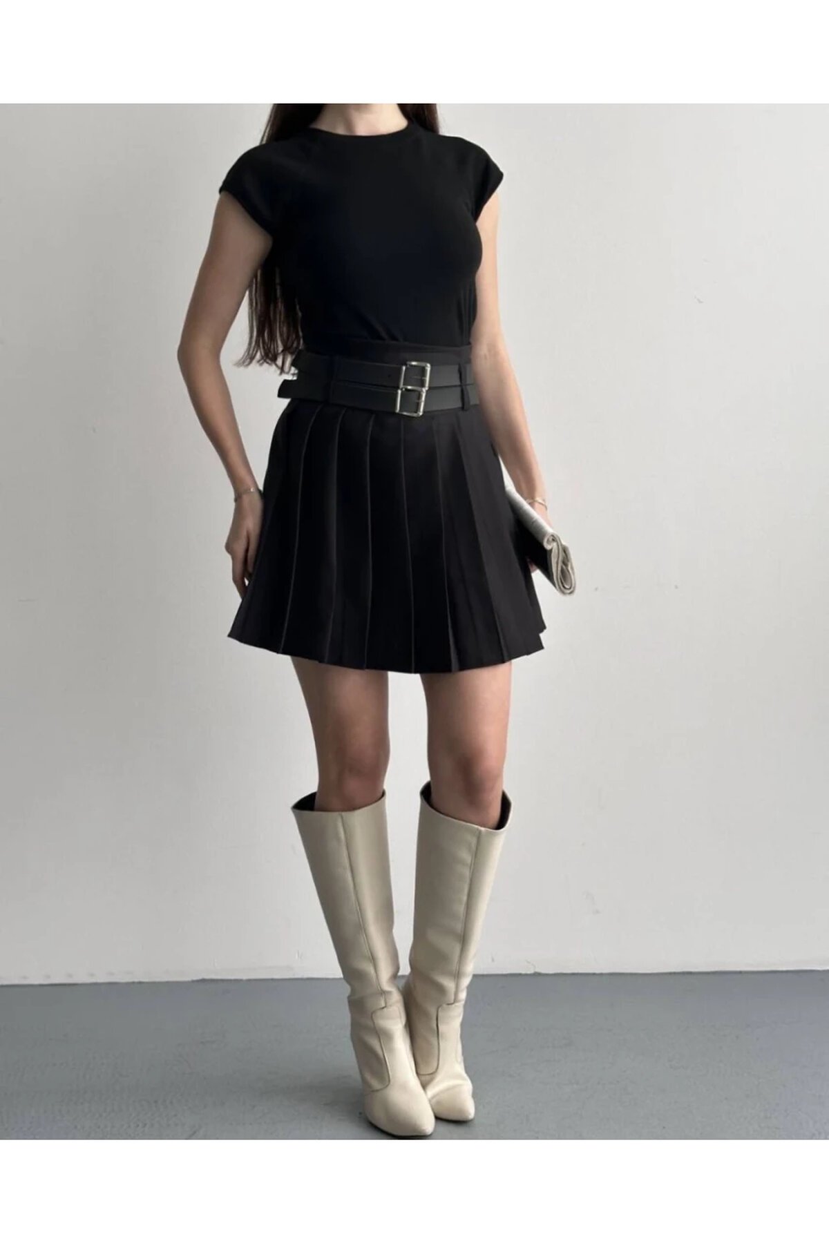 Kadın Çift Kemerli Şortlu Pileli Etek Siyah