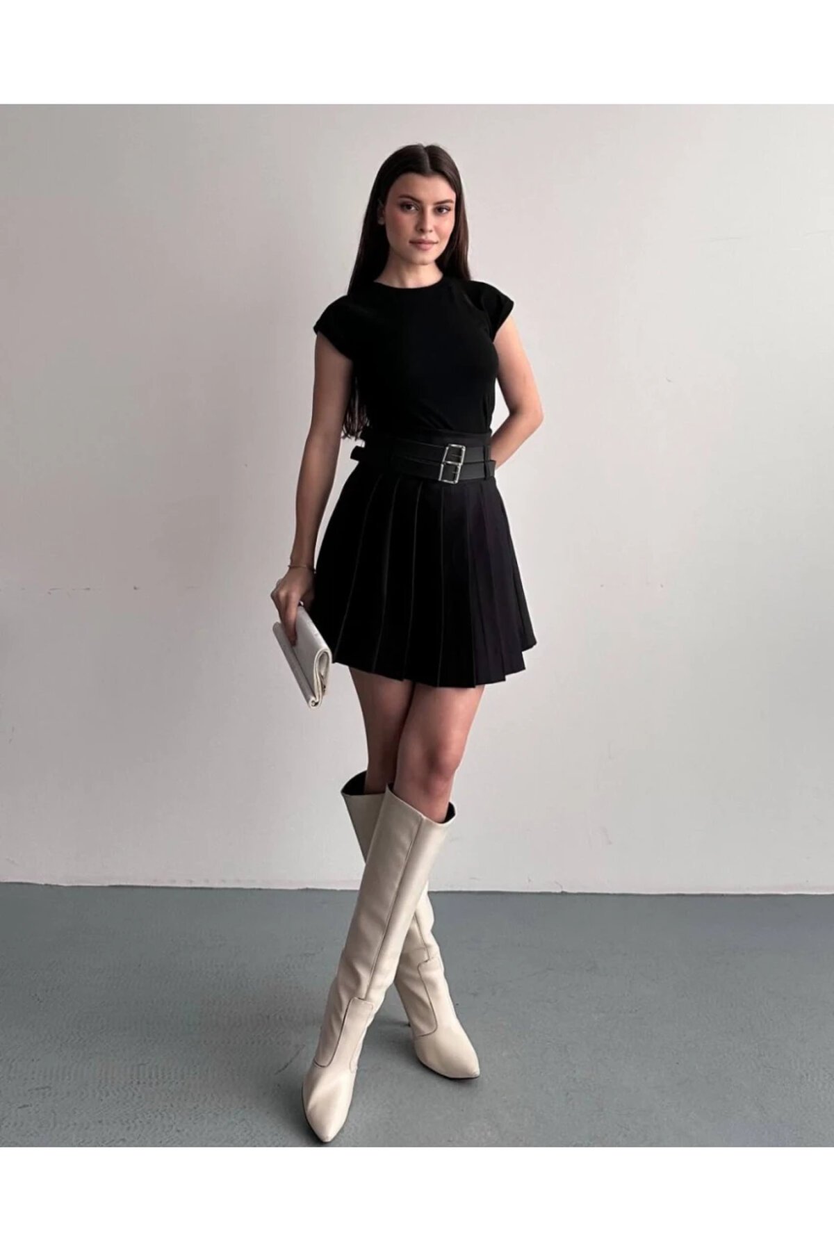 Kadın Çift Kemerli Şortlu Pileli Etek Siyah