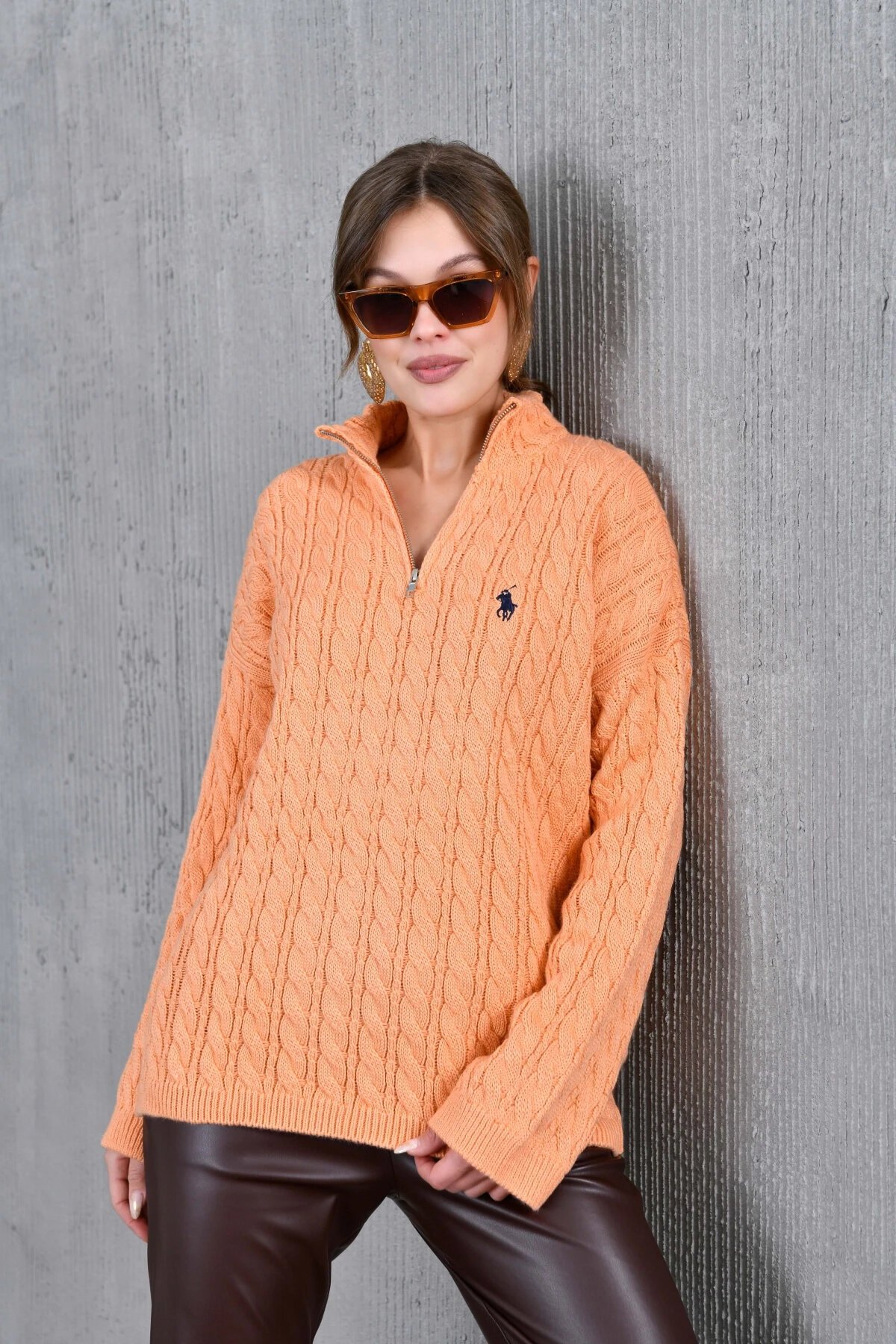 Kadın Dik Yaka Fermuar Detay Saç Örgü Triko Kazak