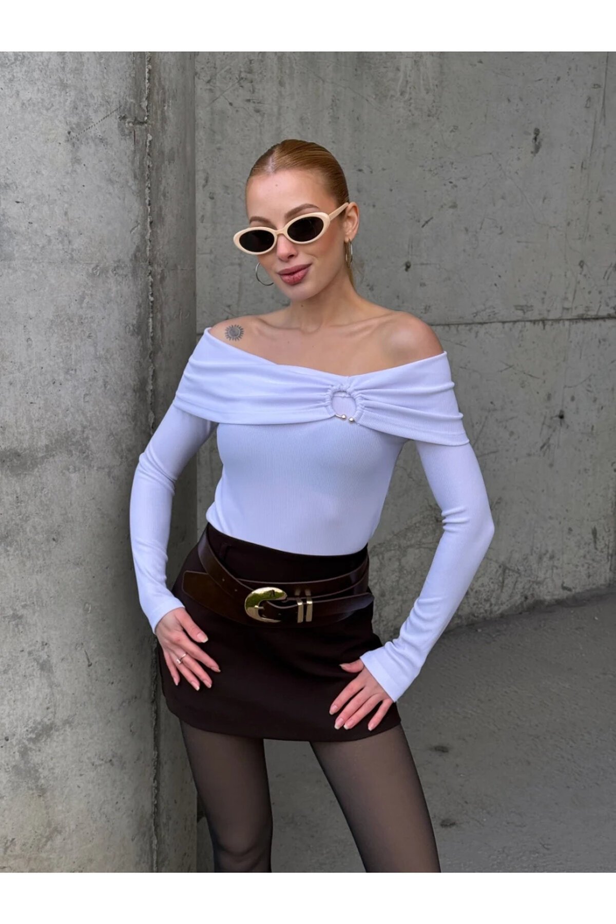 Kadın Madonna Yaka Halka Detay Beyaz Bluz