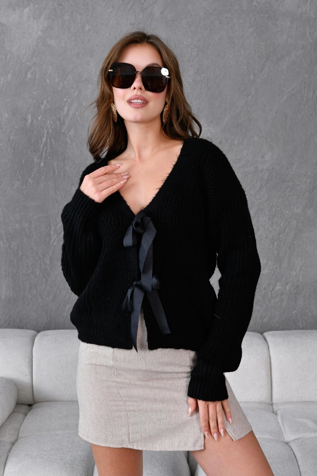 Kadın V Yaka Örgü Detay Fiyonklu Triko Ceket