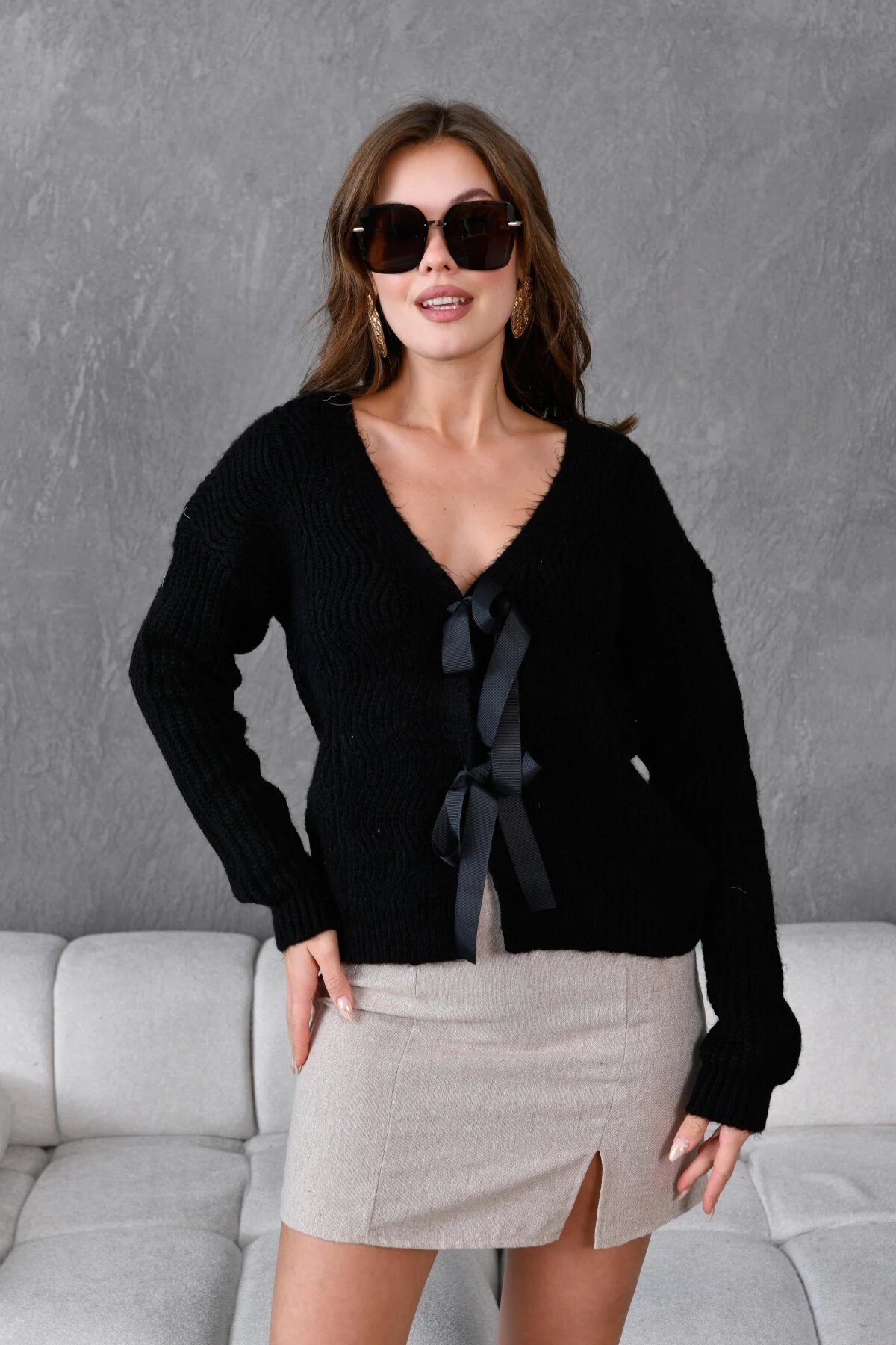 Kadın V Yaka Örgü Detay Fiyonklu Triko Ceket