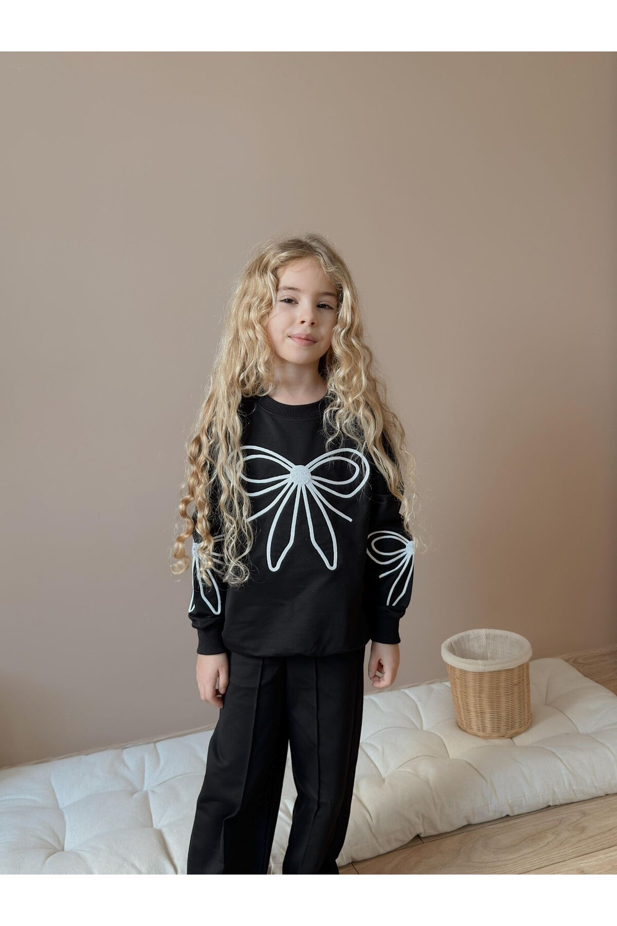 Kız Çocuk Fiyonk Detaylı Siyah Alt Üst Takım