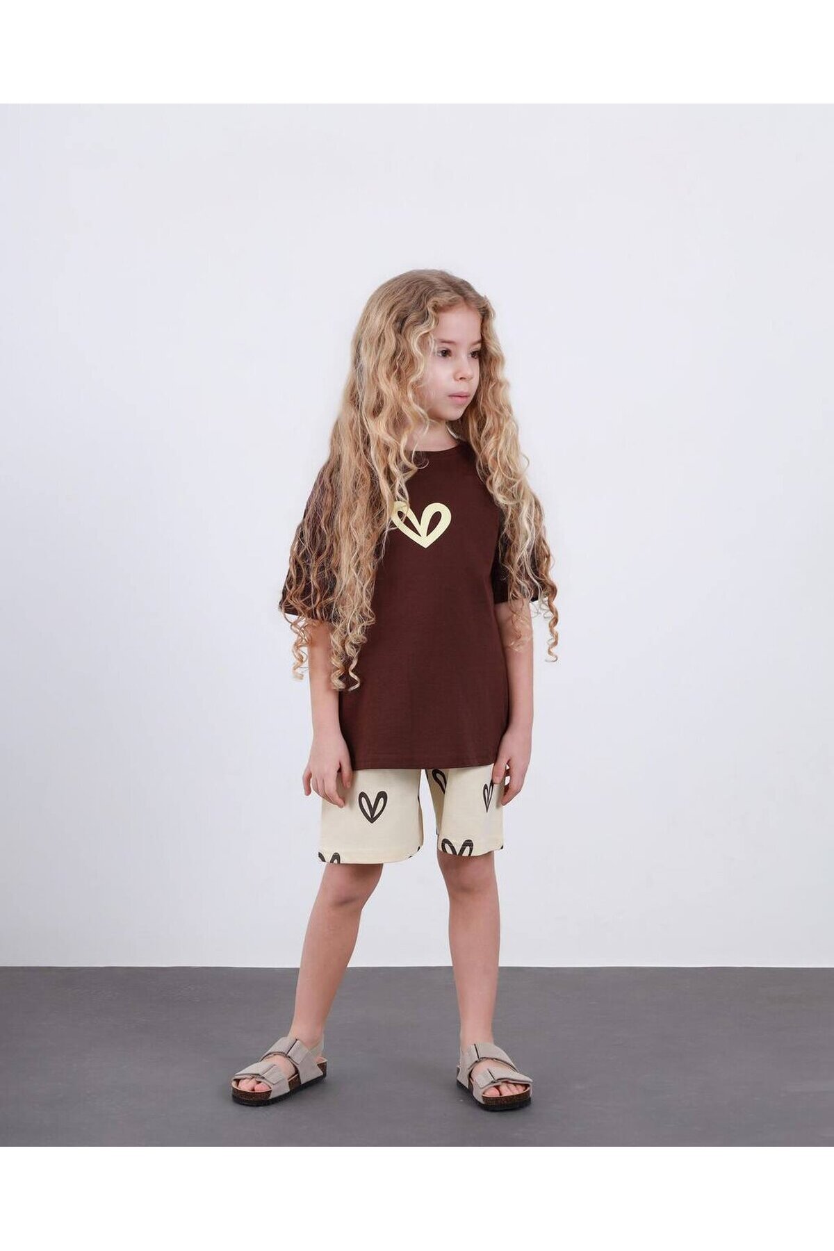 Kız Çocuk Kalp Baskılı Şort T-Shirt Alt Üst Takım Kahve