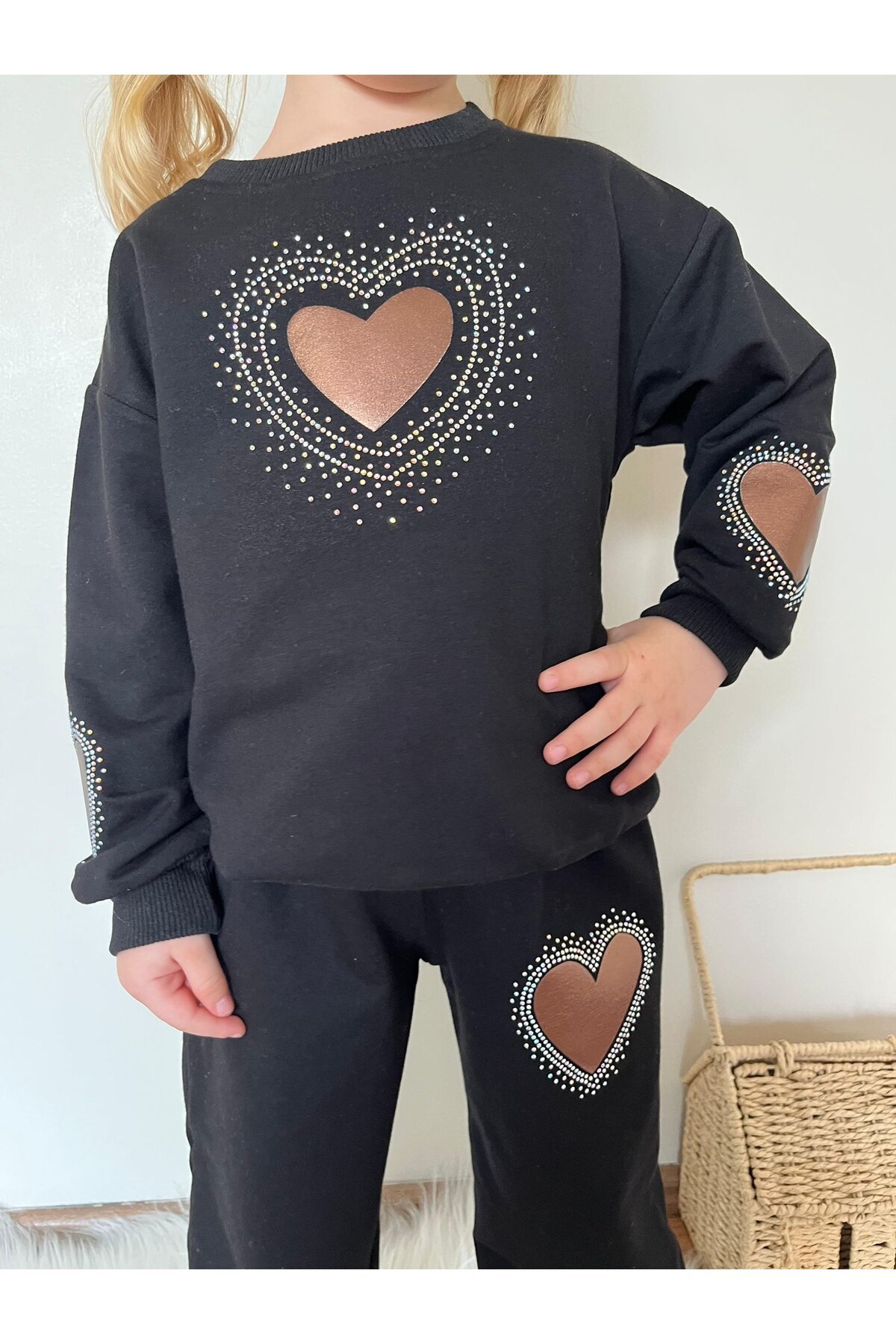 Kız Çocuk Kalp Detay Alt Üst Eşofman Takımı