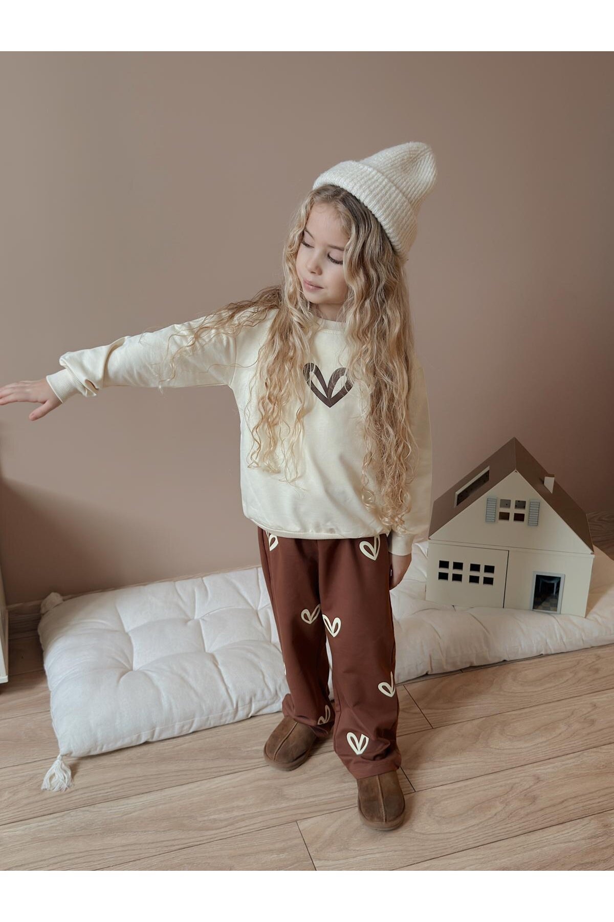 Kız Çocuk Pamuklu Love Desenli Eşofman Takımı Krem
