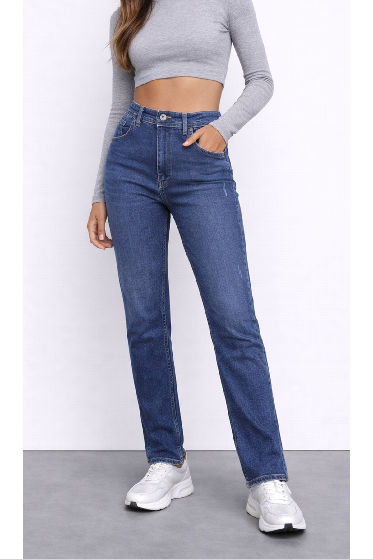 Koyu Renk Dar Paça Jean