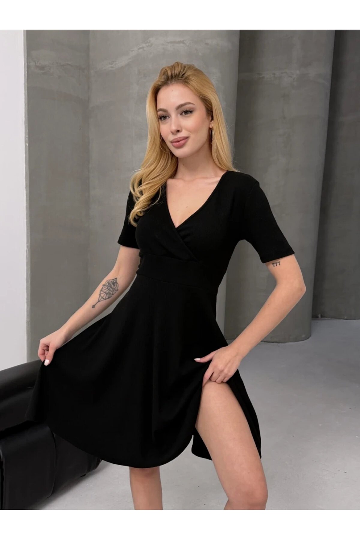 Kruvaze V Yaka Kısa Kollu Kloş Elbise Siyah