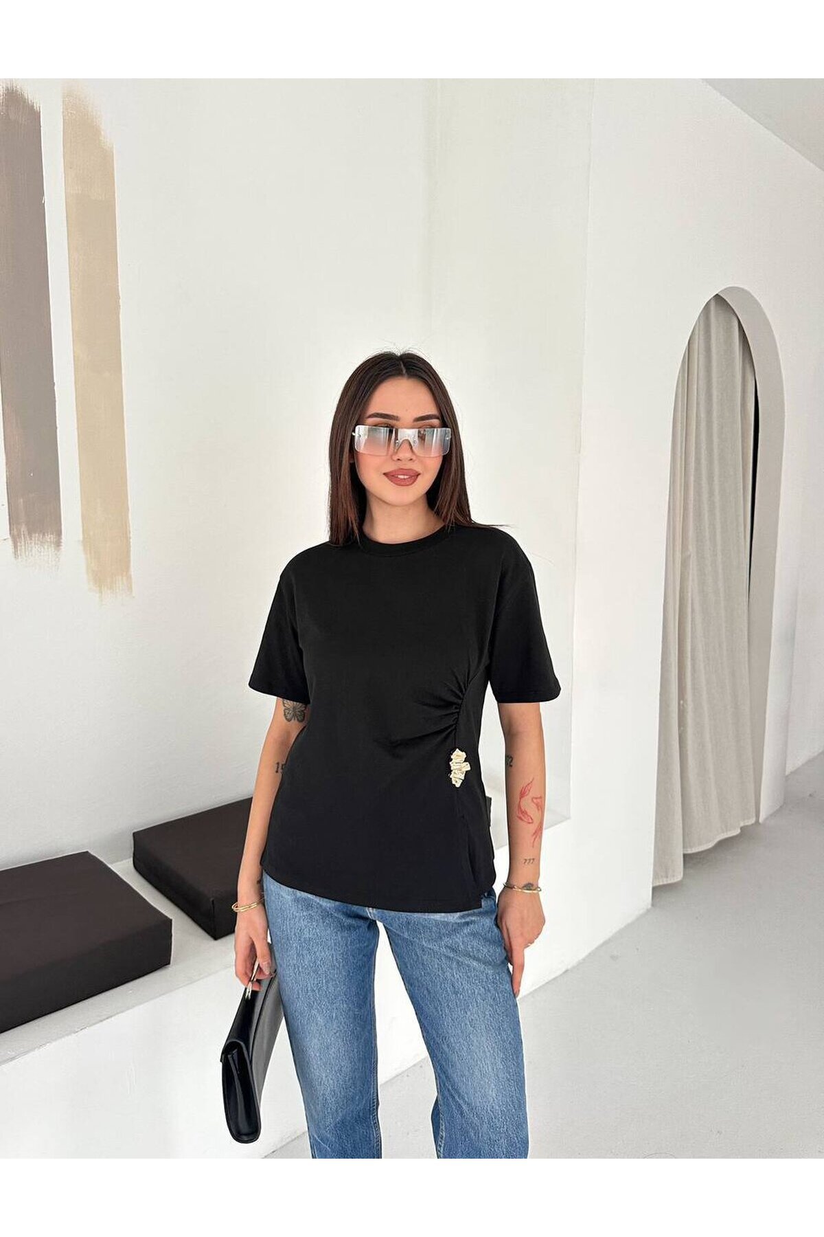 Ön Büzgü Bağcıklı T-Shirt