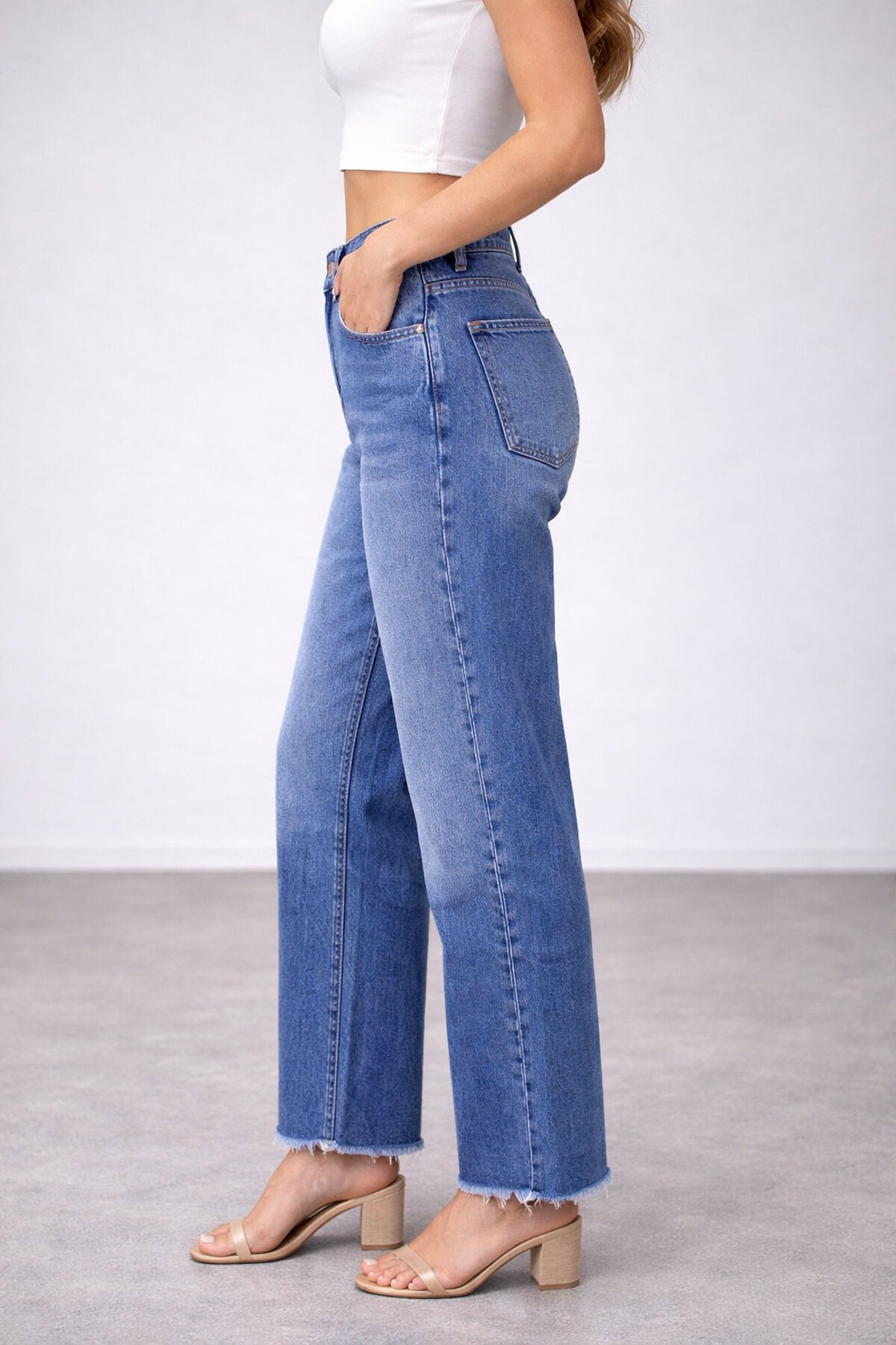 Paçaları Püsküllü Jean