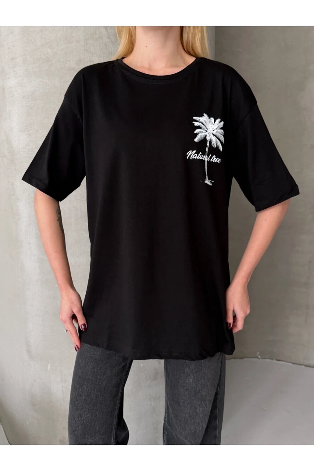 Palmiye Baskılı Sırt Baskı Detay Oversize Kadın Tişört - Siyah