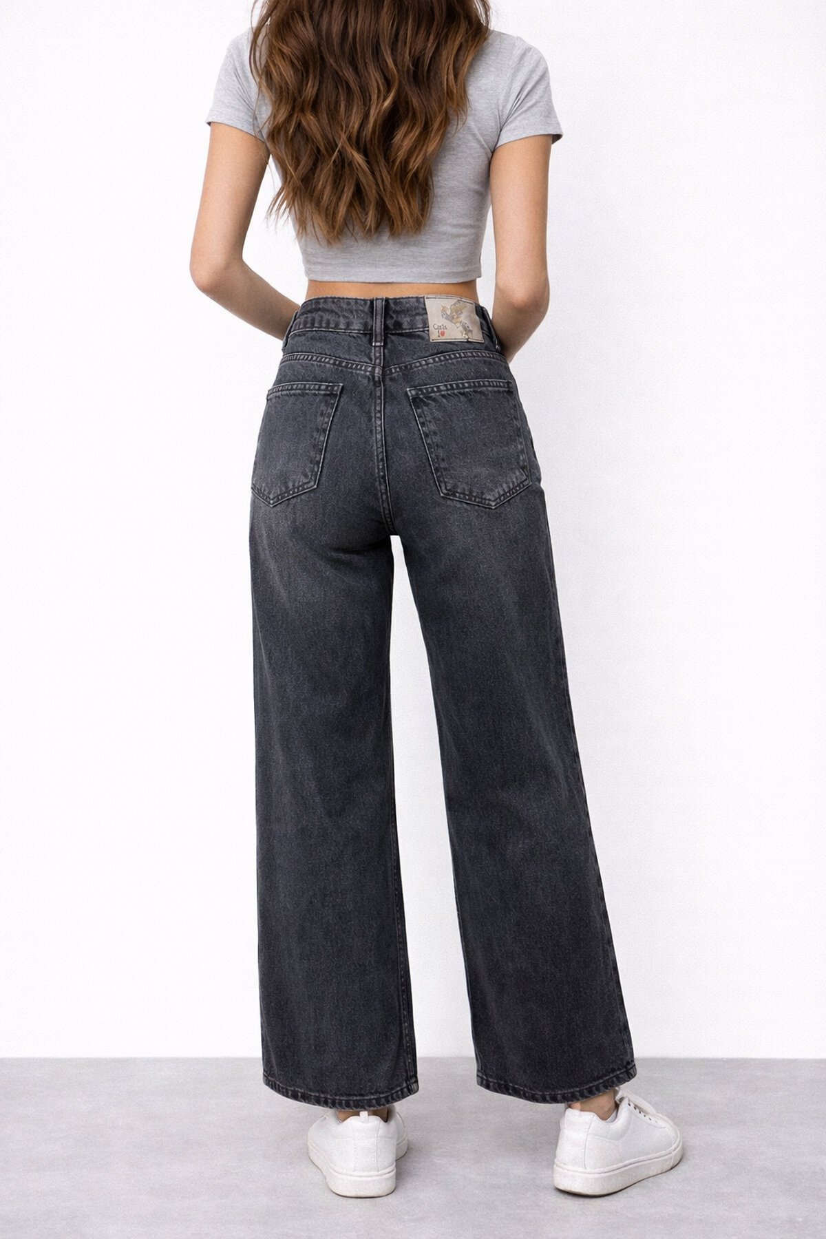 Siyah Taşlanmış Jean