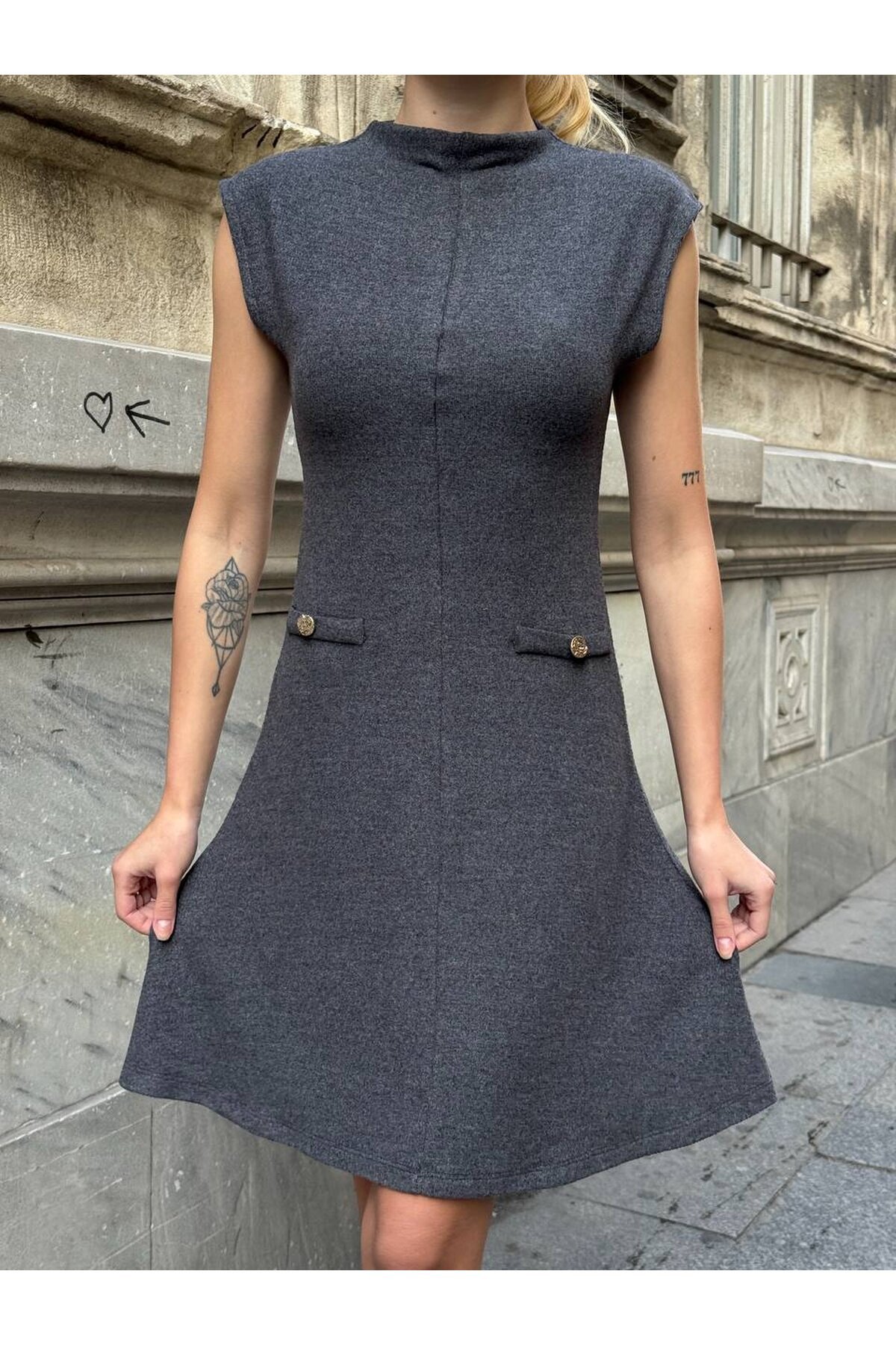 Triko Kumaş Kolsuz Elbise Gri