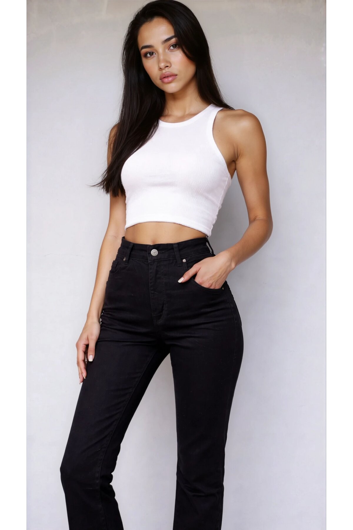 Yüksek Bel Dar Paça Siyah Jean
