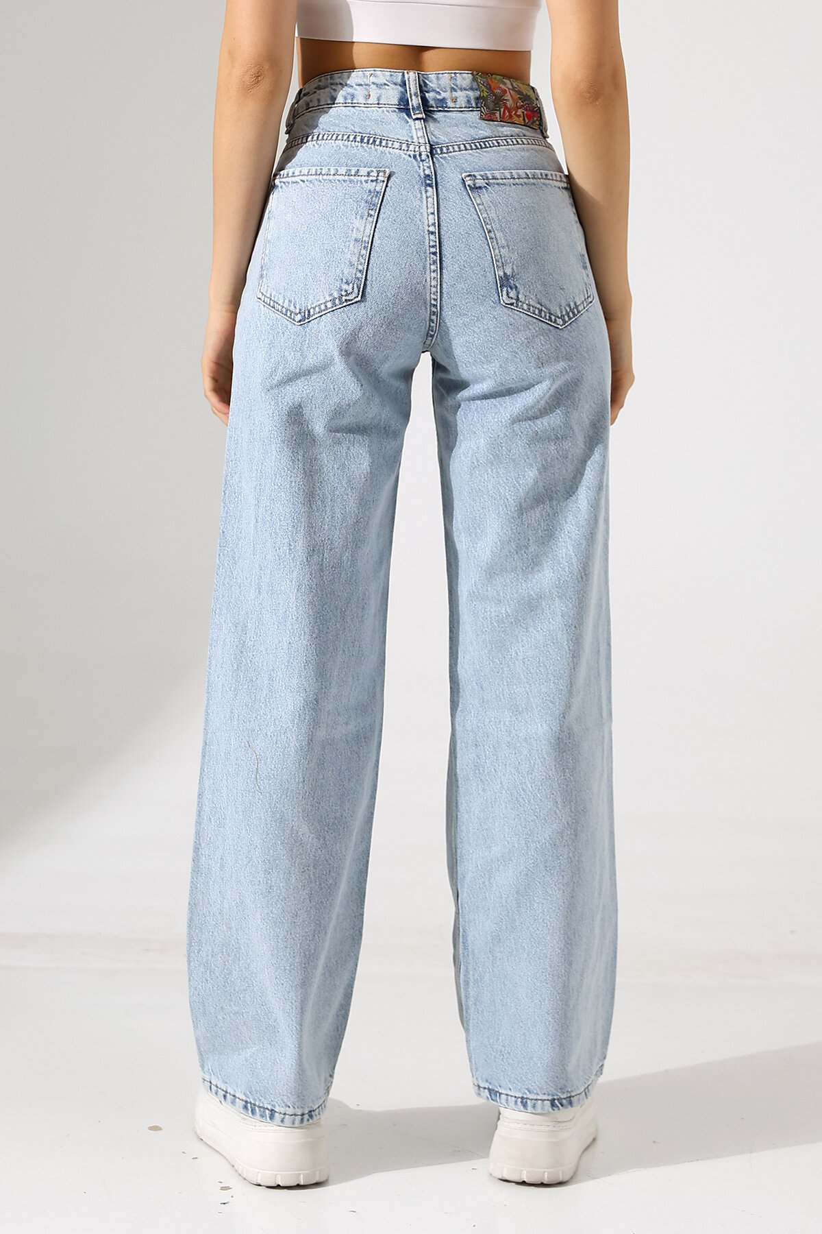 Yüksek Bel Yırtık Detaylı Mom Jean