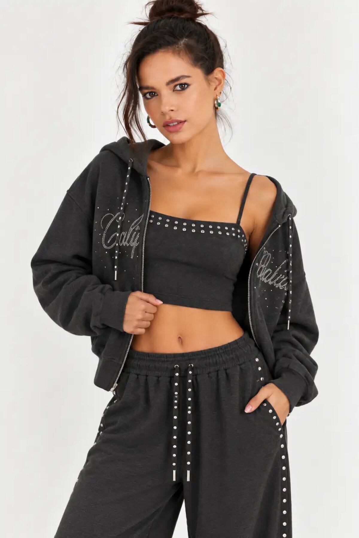 Antrasit Zımba İşlemeli Oversize Crop Hırka & İnce Askılı Atlet İkili Takım