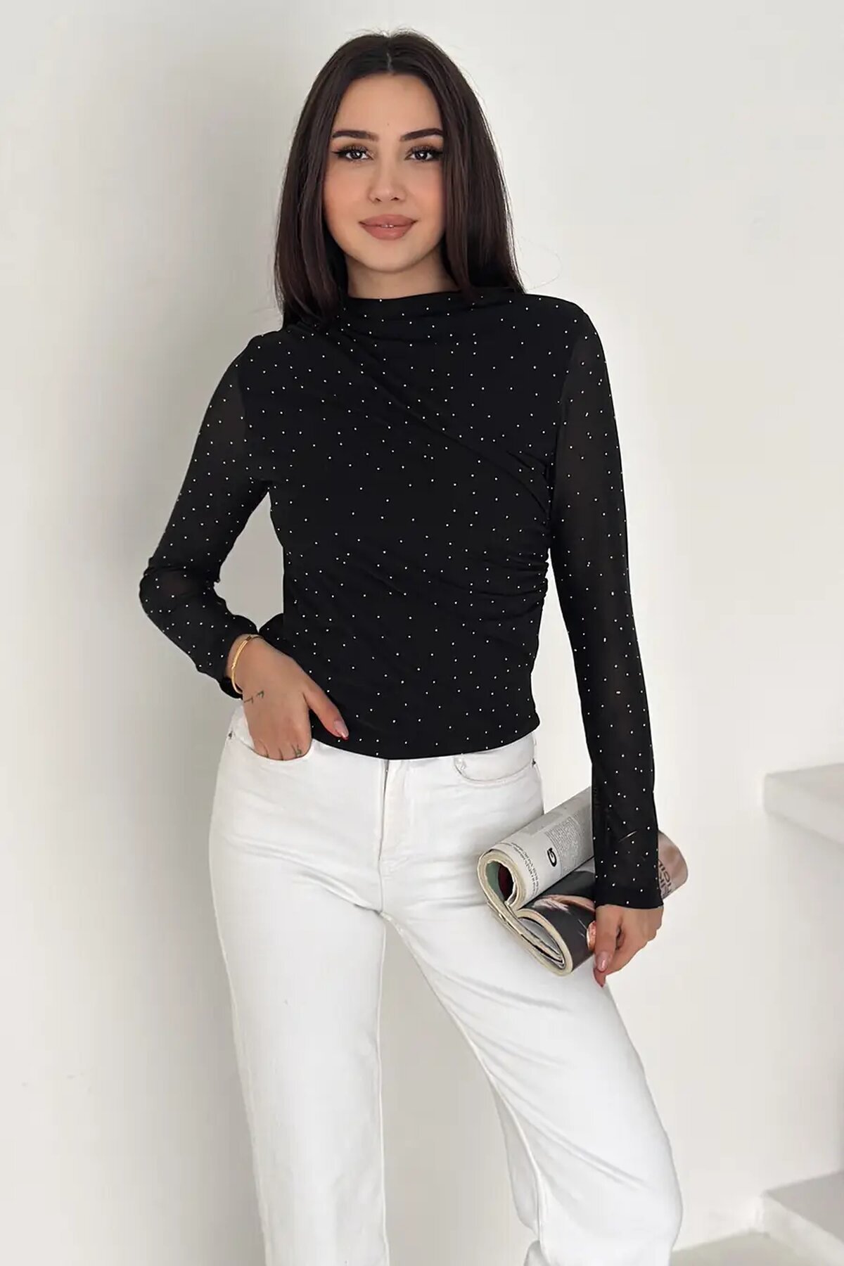 Dantel Detaylı Puantiye Bluz