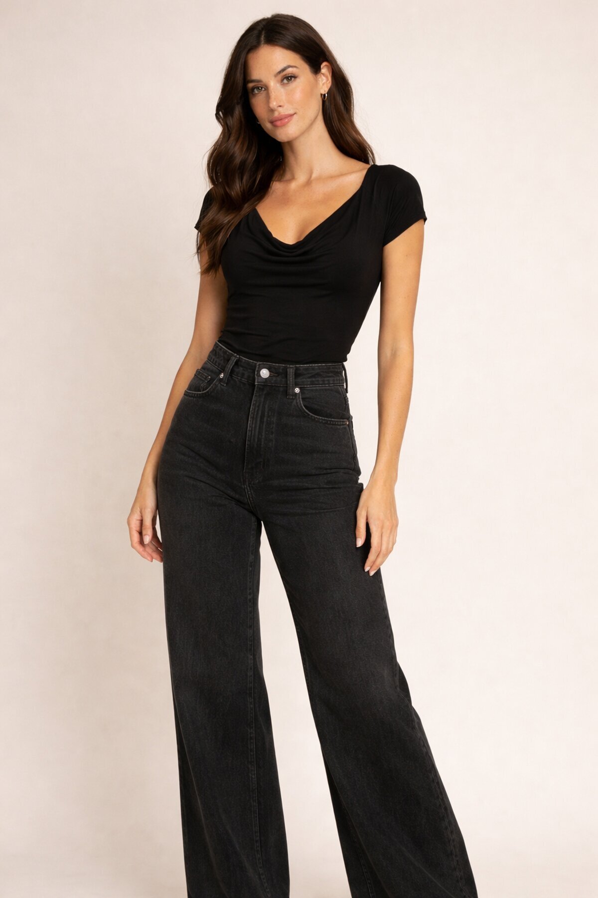 Degaje Yaka Modal Kumaş Bluz – Yumuşak Dokulu, Şık ve Rahat