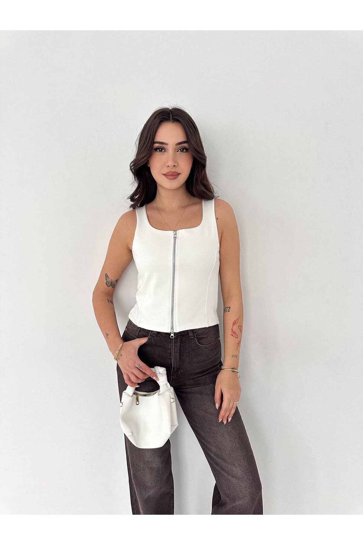 Fermuarlı Sıfır Kol Bluz Ekru