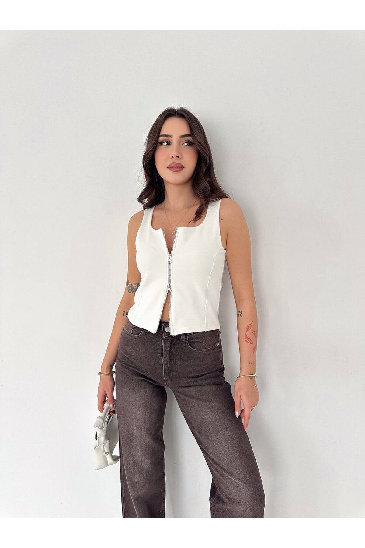 Fermuarlı Sıfır Kol Bluz Ekru