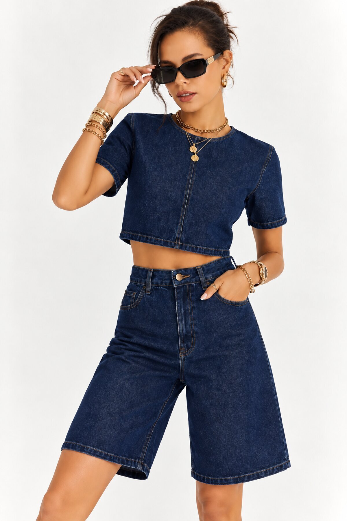 Kadın Lacivert Denim Crop Üst ve Yüksek Bel Bermuda Şort İkili Takım