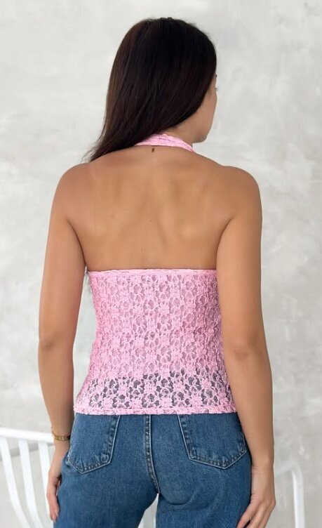Pembe Dantel Halter Yaka Dekolteli Kadın Bluz – Şık ve Feminen Yazlık Üst