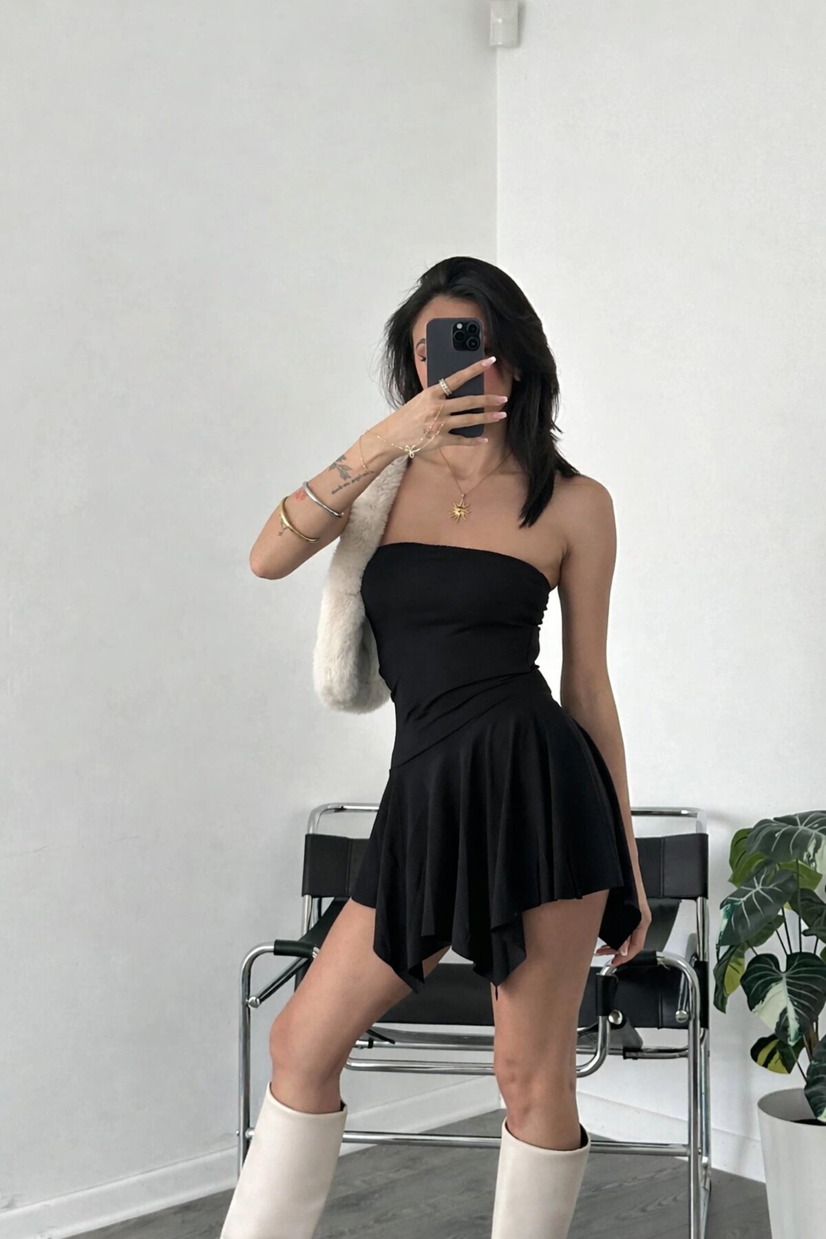 Straplez Mini Elbise Volan Detaylı Fit Kesim Yazlık Şık Elbise Siyah