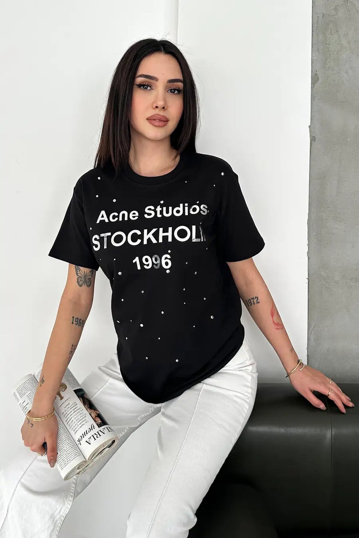 Taş Detaylı Yazılı Tişört Siyah