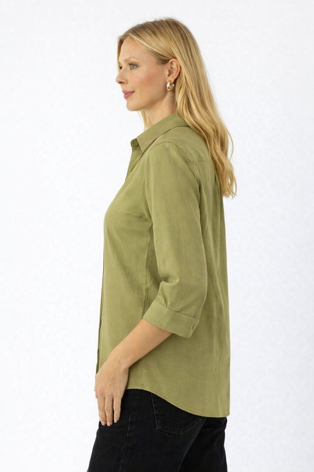Yağ Yeşili V Yaka Düğmeli Kadın Gömlek – Rahat Kesim, Günlük & Şık Stil
