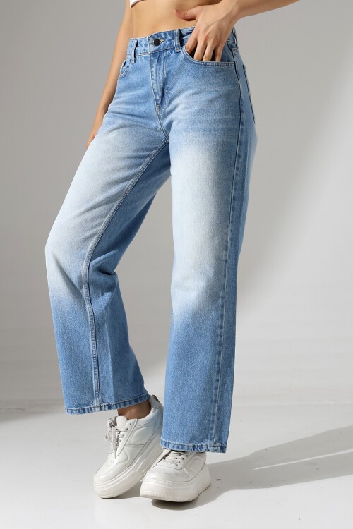 Kadın Açık Mavi Yüksek Bel Bol Paça Jean