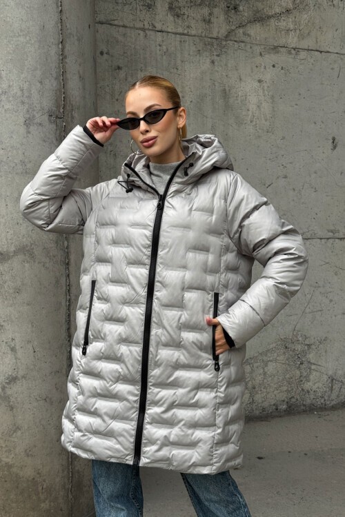 Kapitoneli Fermuarlı Kapüşonlu Uzun Şişme Mont