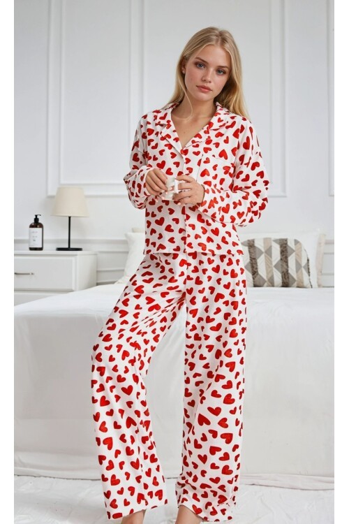 Beyaz Üzeri Kırmızı Kalp Desenli Kısa Kol Düğmeli Pijama Takımı
