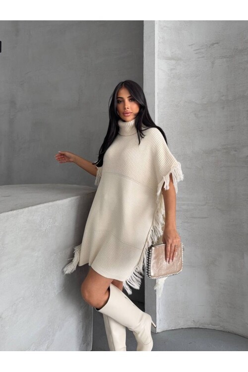 Püskül Detay Ekru Triko Panço