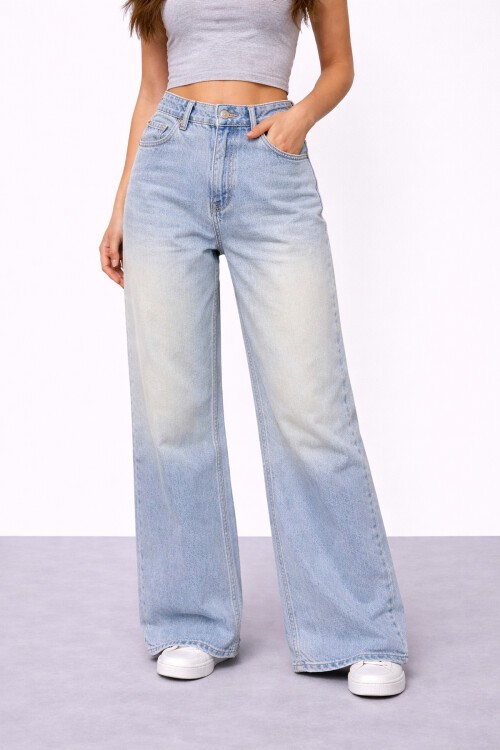 Açık Mavi Geniş Paça Jean