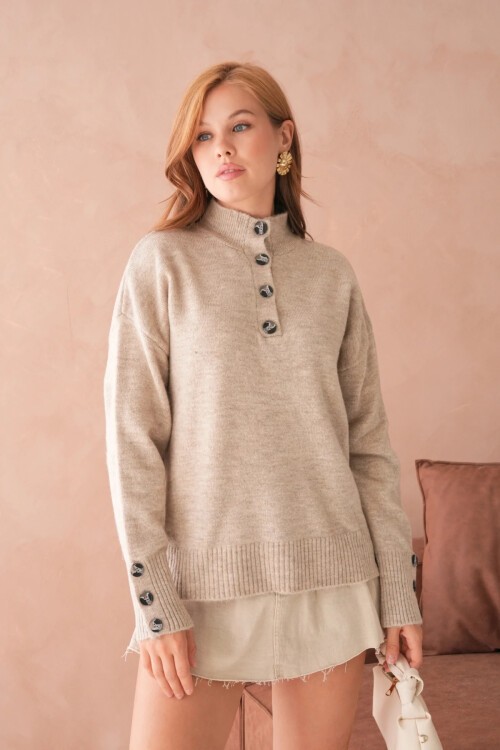 Kadın Dik Yaka Kolları Düğme Detaylı Yumuşak Dokulu Şardonlu Triko Kazak