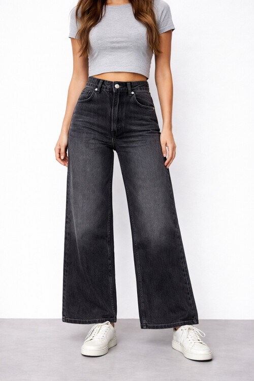 Siyah Taşlanmış Jean