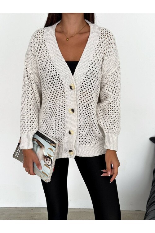 Uzun Düğmeli Hırka