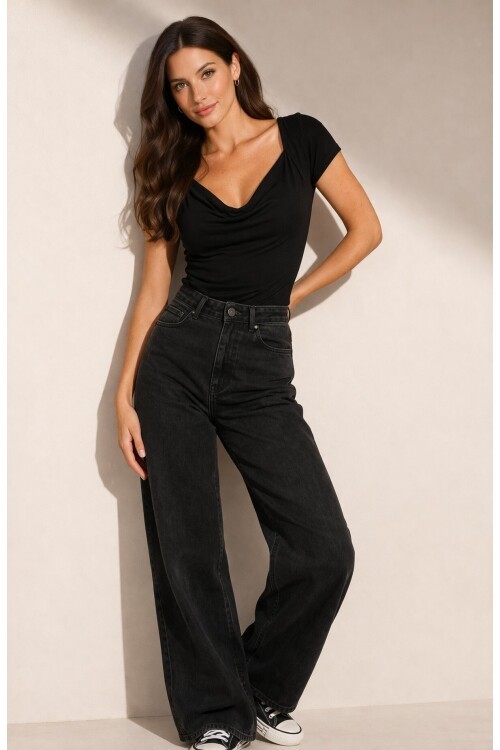 Degaje Yaka Modal Kumaş Bluz – Yumuşak Dokulu, Şık ve Rahat