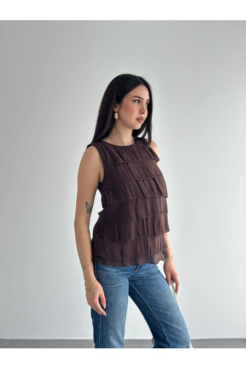 Kat Kat Fırfırlı Kolsuz Bluz – Şık & Feminen Yazlık Kadın Üst